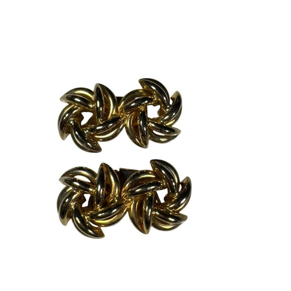 Musi Signed Gold tone Double Star Swirl Dress Clip Set Of Two Flat Back Pretty - Picture 1 of 9